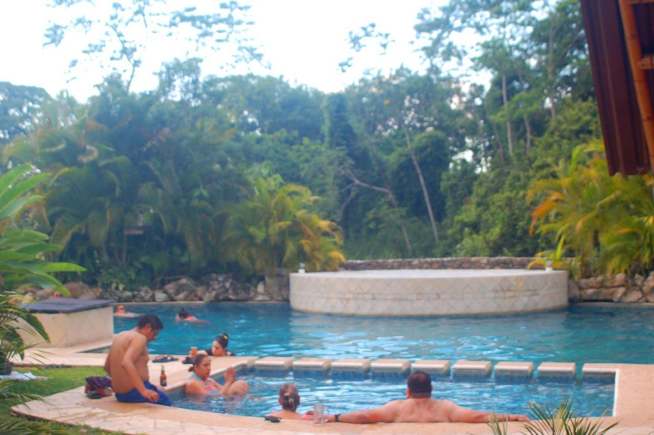 Axkan Palenque, Shows En Vivo & Gastronomia Mar Y Tierra & Travel Agency Экстерьер фото